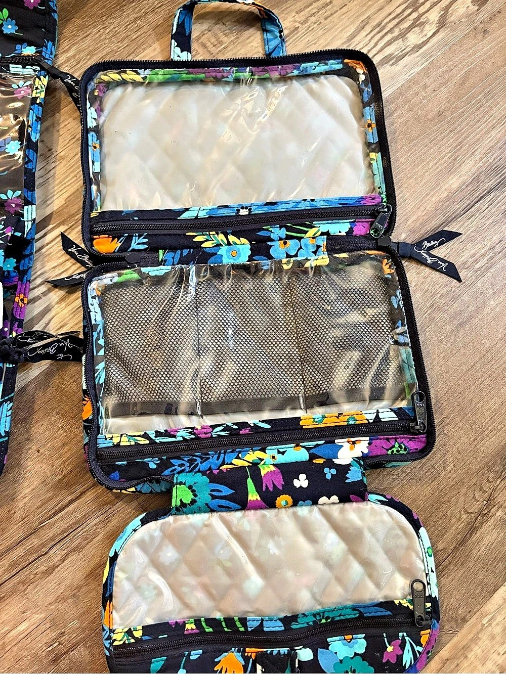 Vera Bradley Quilted Hanging Travel Organizer / Cosmetic Bag Black & Blue